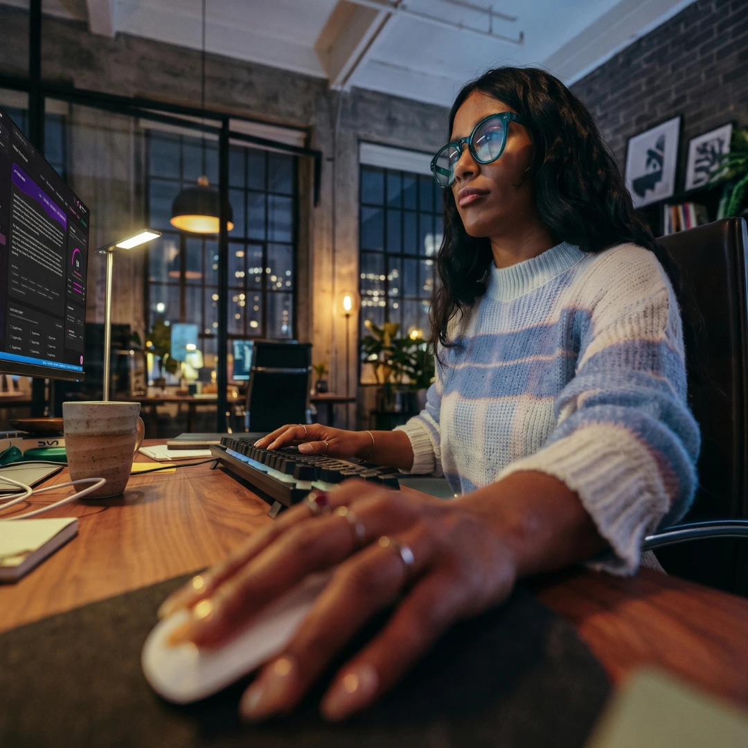 Marketer working with MYCONTENTLAB data on screen